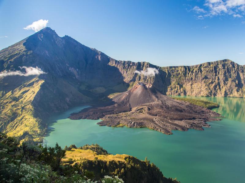 Wisata Trekking Rinjani – Petualangan di Puncak Indah