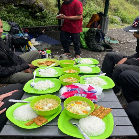 4D-3N Mount Rinjani Summit Trek