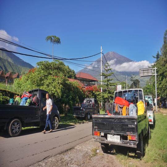 Mount Rinjani Trekking 3D/2N Sembalun to Torean