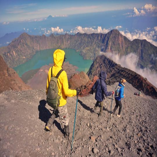 3D-2N Mount Rinjani Trekking Adventure (Sembalun to Torean Route)
